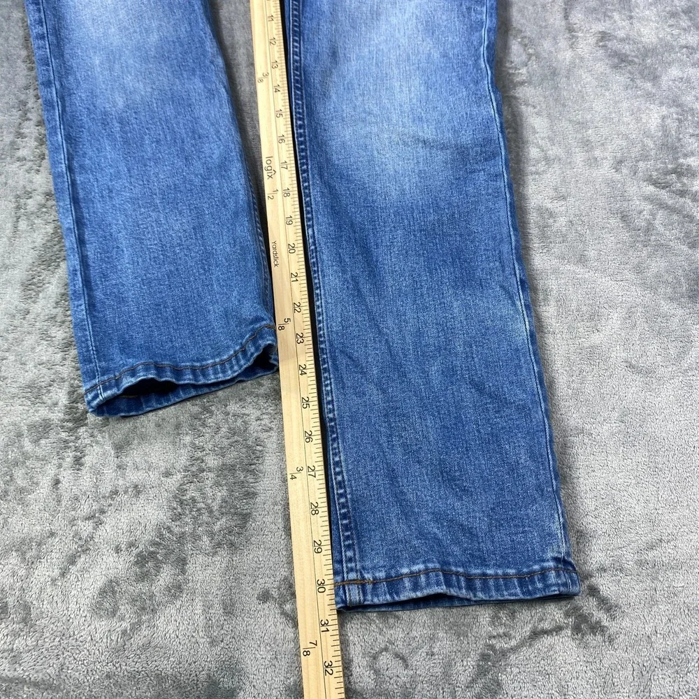 Kenneth Cole excellent pre